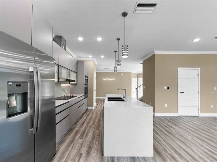 Image No.8-4 Bed Townhouse for sale