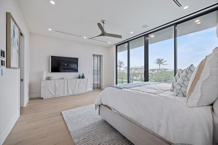 Image No.31-4 Bed Property for sale