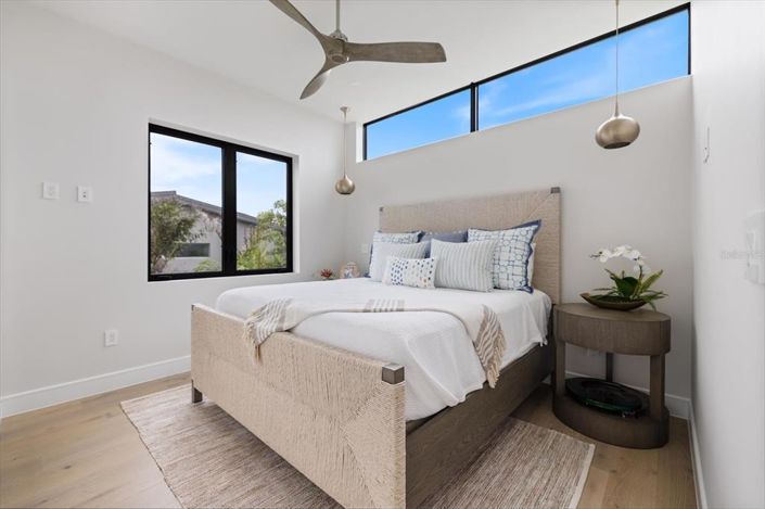 Image No.40-4 Bed Property for sale