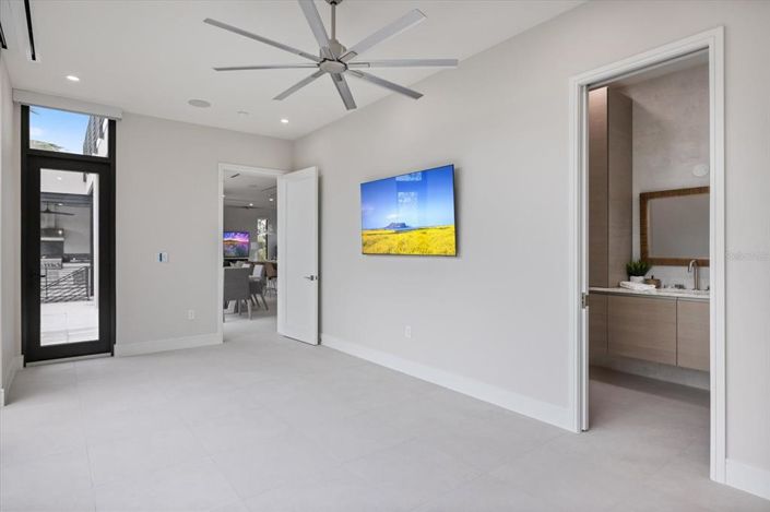 Image No.52-4 Bed Property for sale