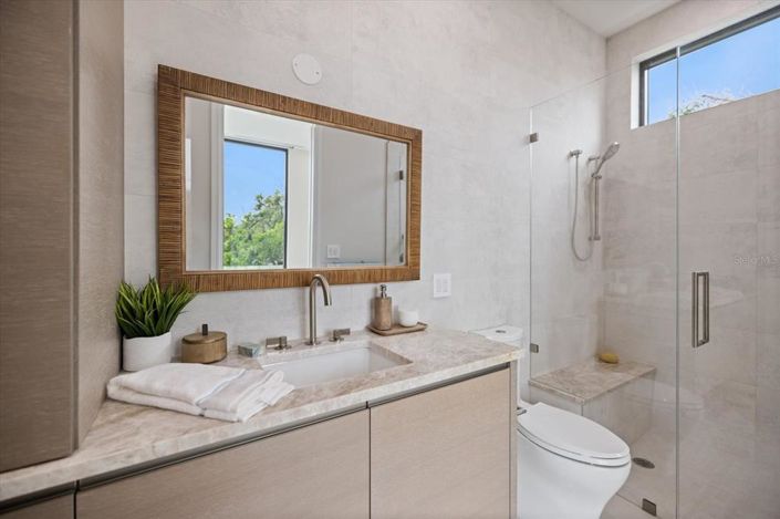 Image No.55-4 Bed Property for sale