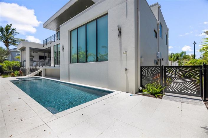 Image No.59-4 Bed Property for sale