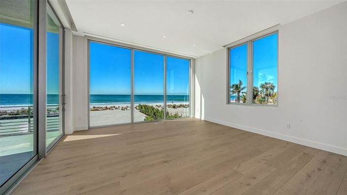 Image No.15-4 Bed Property for sale