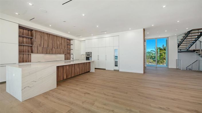 Image No.18-4 Bed Property for sale