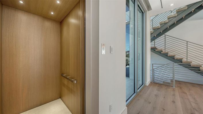 Image No.38-4 Bed Property for sale