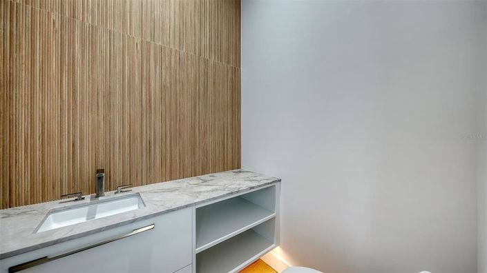 Image No.39-4 Bed Property for sale