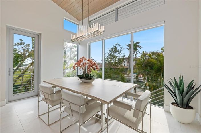 Image No.11-3 Bed Property for sale