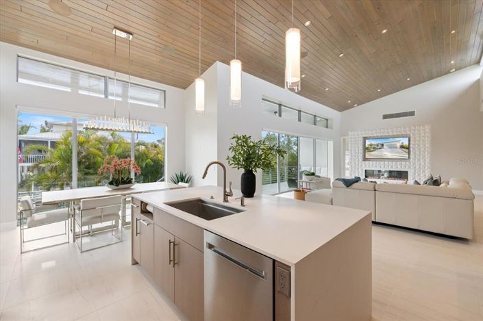 Image No.16-3 Bed Property for sale