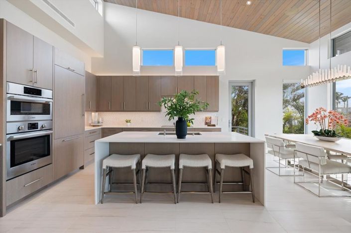 Image No.19-3 Bed Property for sale