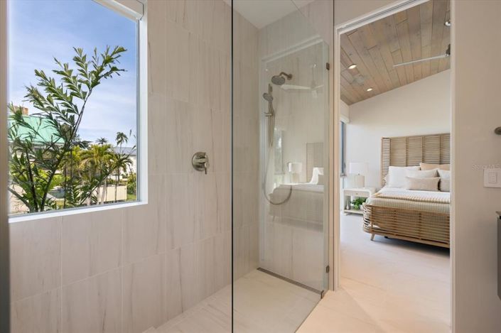 Image No.41-3 Bed Property for sale