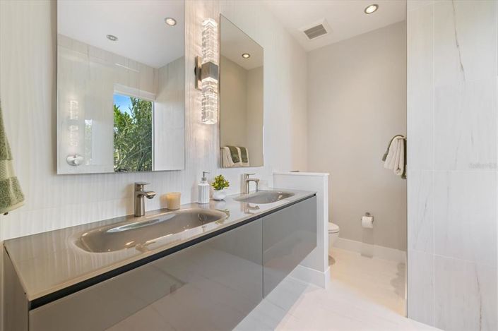 Image No.43-3 Bed Property for sale