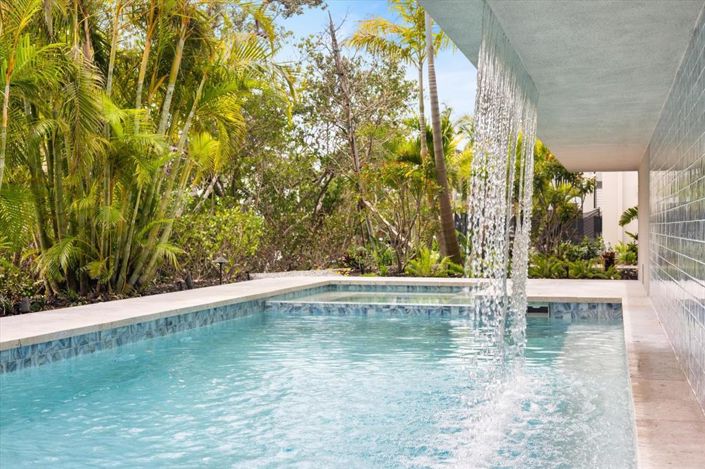 Image No.52-3 Bed Property for sale