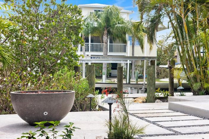 Image No.56-3 Bed Property for sale