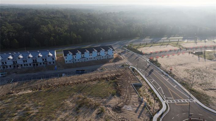 Image No.8-6 Bed Townhouse for sale