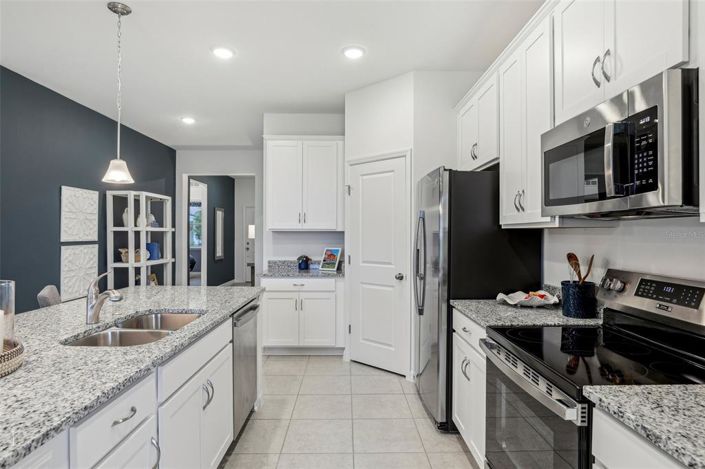 Image No.9-3 Bed Property for sale