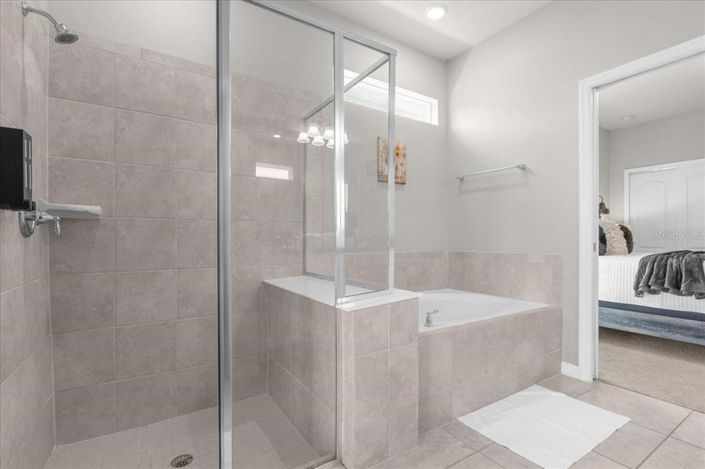 Image No.11-6 Bed Property for sale