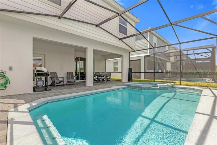 Image No.15-6 Bed Property for sale