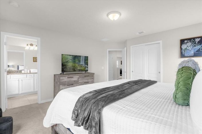 Image No.18-6 Bed Property for sale