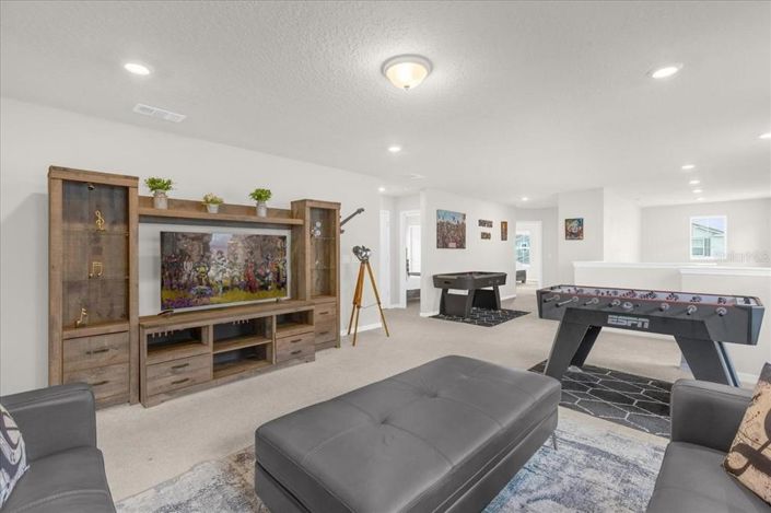 Image No.6-6 Bed Property for sale