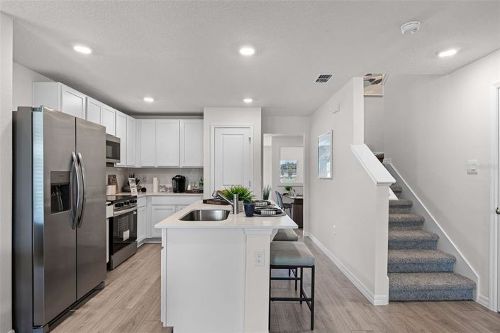 Image No.2-3 Bed Property for sale