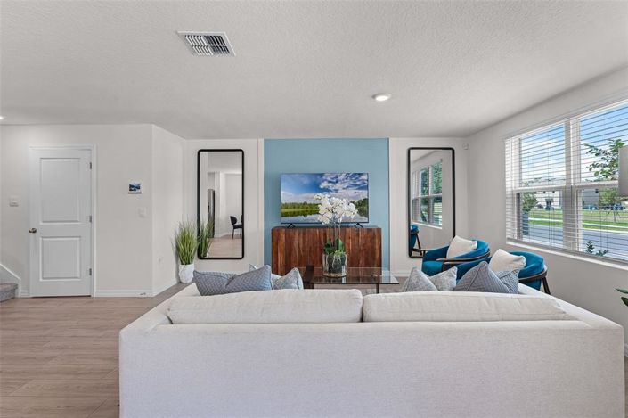 Image No.8-3 Bed Property for sale