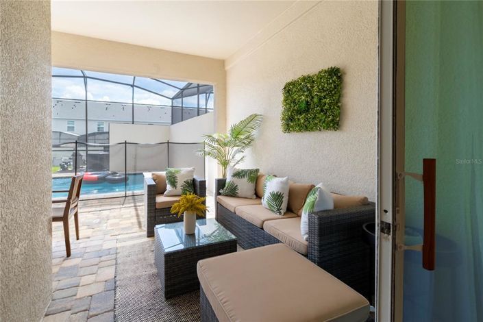 Image No.12-4 Bed Townhouse for sale