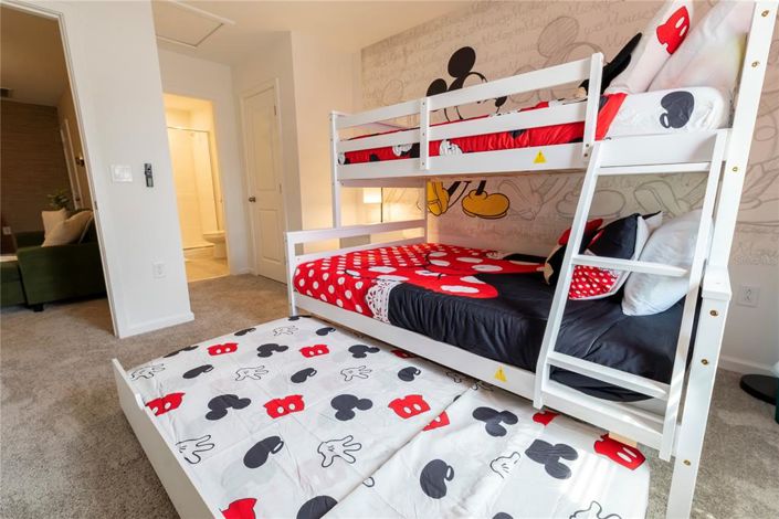 Image No.28-4 Bed Townhouse for sale