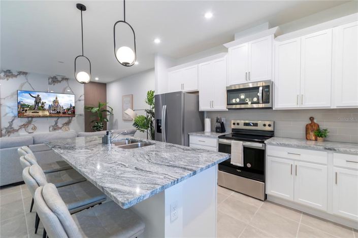 Image No.7-4 Bed Townhouse for sale