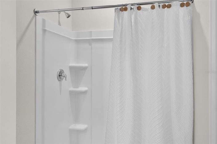 Image No.17-5 Bed Property for sale