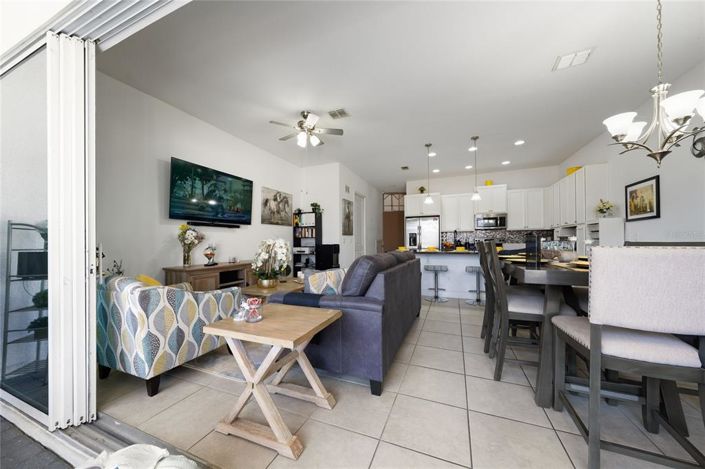 Image No.13-3 Bed Townhouse for sale