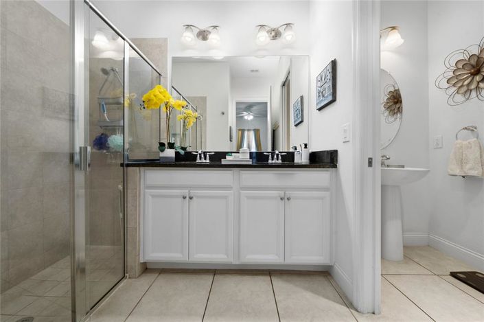 Image No.16-3 Bed Townhouse for sale