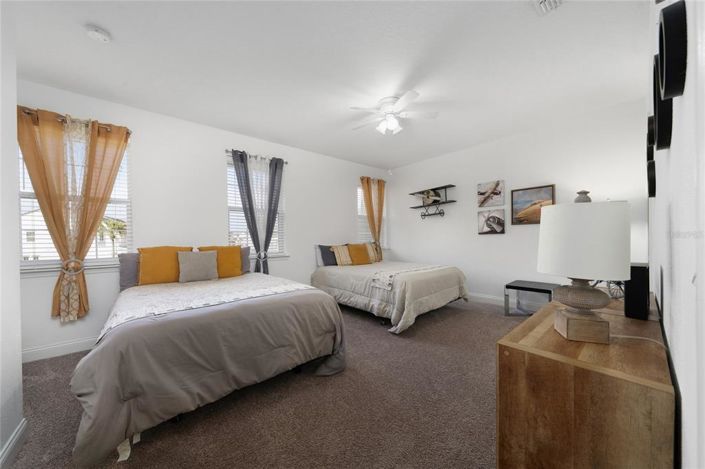 Image No.19-3 Bed Townhouse for sale