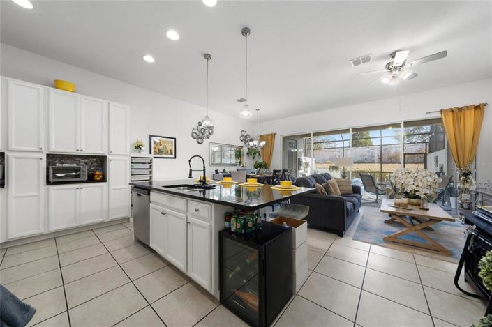 Image No.8-3 Bed Townhouse for sale