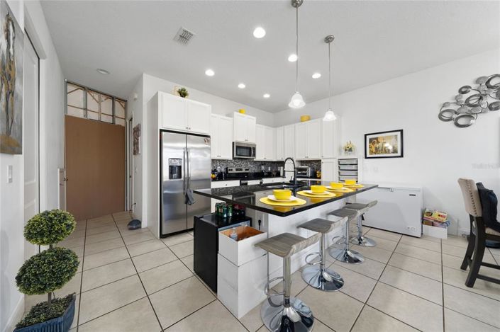 Image No.9-3 Bed Townhouse for sale