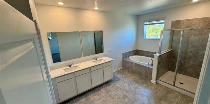 Image No.14-3 Bed Townhouse for sale