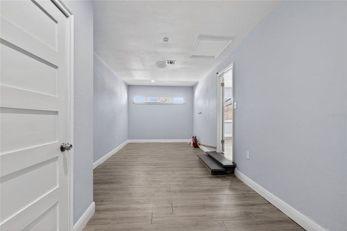 Image No.23-6 Bed Property for sale