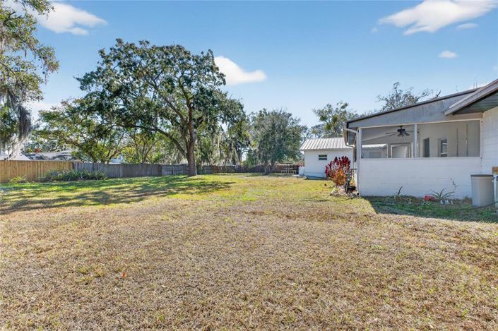 Image No.9-6 Bed Property for sale