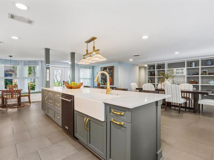 Image No.15-3 Bed Property for sale