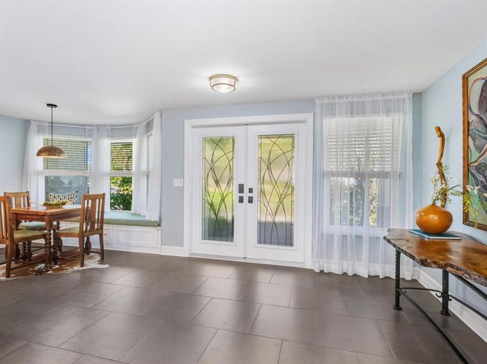 Image No.5-3 Bed Property for sale