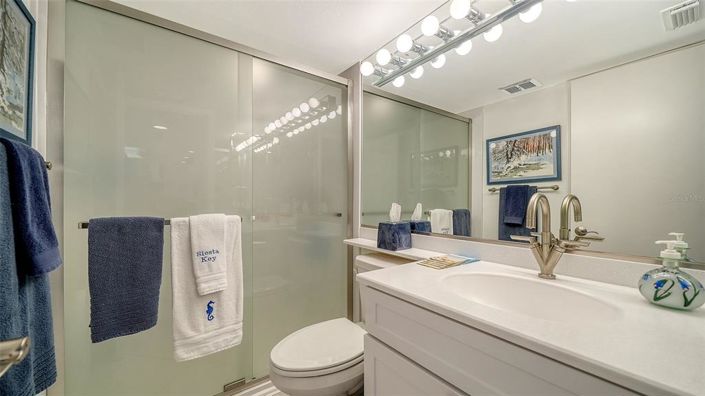 Image No.44-2 Bed Property for sale