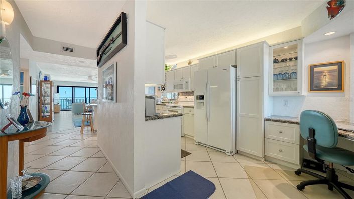 Image No.7-2 Bed Property for sale