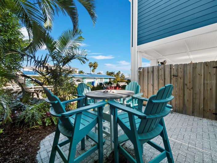 Image No.12-3 Bed Property for sale