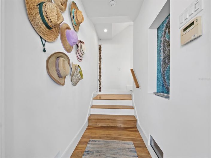 Image No.13-3 Bed Property for sale