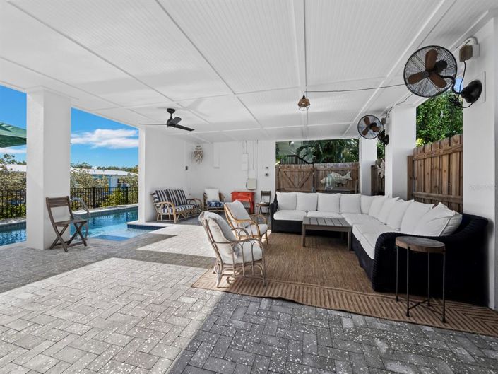 Image No.6-3 Bed Property for sale