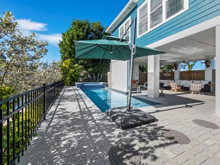 Image No.8-3 Bed Property for sale