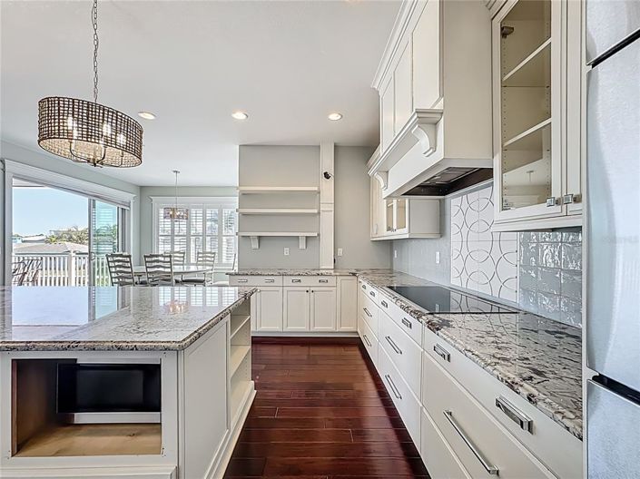 Image No.13-5 Bed Property for sale