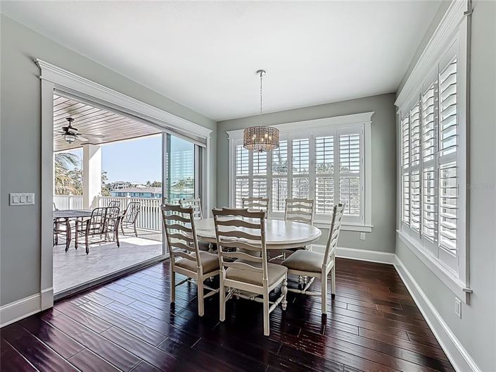 Image No.22-5 Bed Property for sale