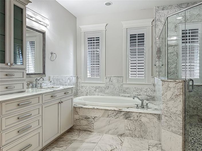 Image No.27-5 Bed Property for sale