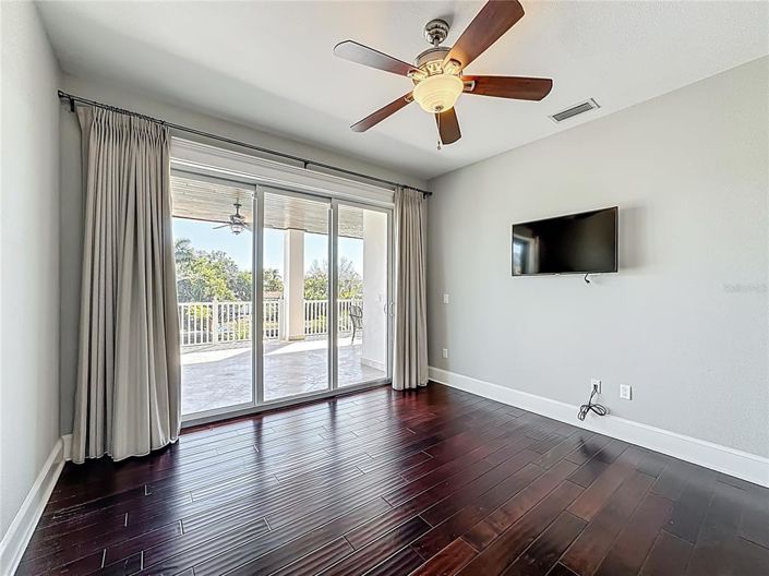 Image No.29-5 Bed Property for sale