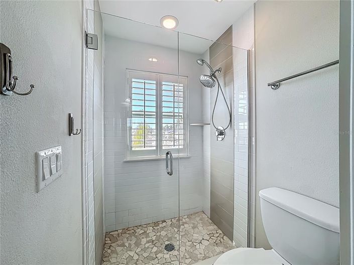 Image No.30-5 Bed Property for sale